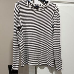 Classic Black and White Striped Long Sleeve Tee